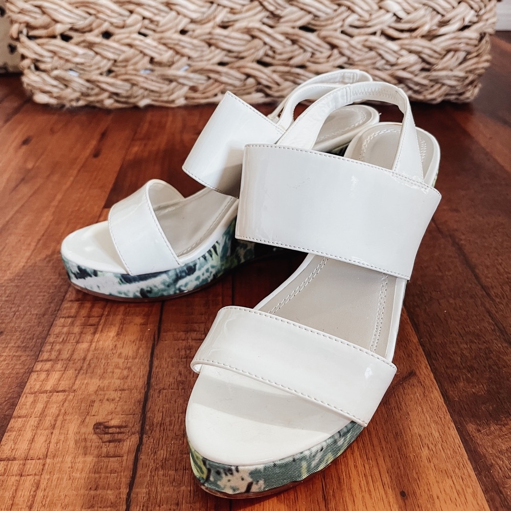 WHITE CASUAL WEDGES